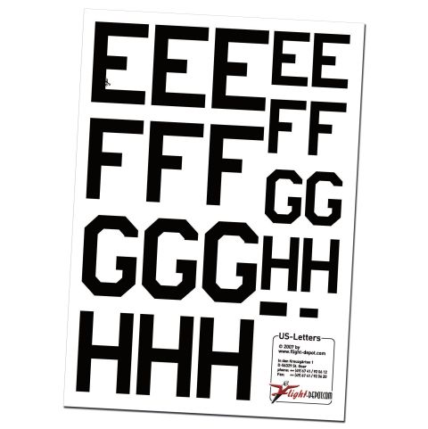 Schwarze US-Buchstaben Decals auf einem Bogen für Modellbau und Bastelprojekte, ideal für individuelle Beschriftungen und kreative Anwendungen.