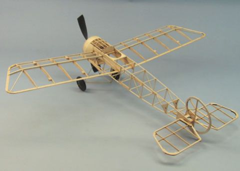 Balsamodelflugzeug Fokker EIII, gebaut, ohne Bespannung